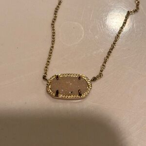 Kendra Scott necklace